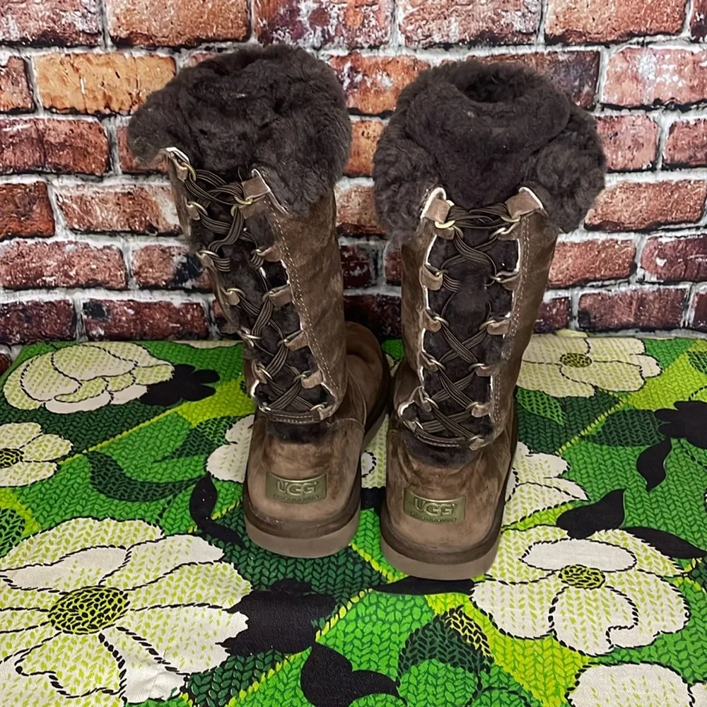 Ugg Boots women’s tall boots 7 brown Sherpa sheepskin 12”